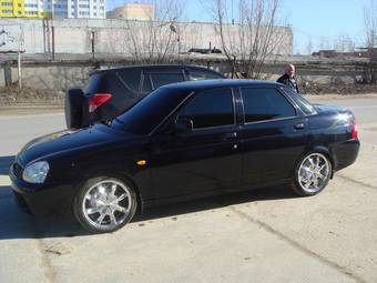 2010 Lada Priora Sedan Pictures