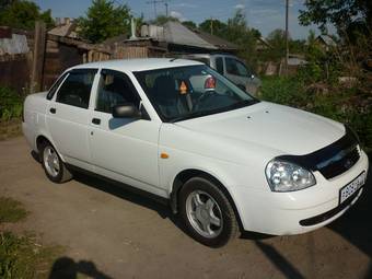 2010 Lada Priora Sedan Photos