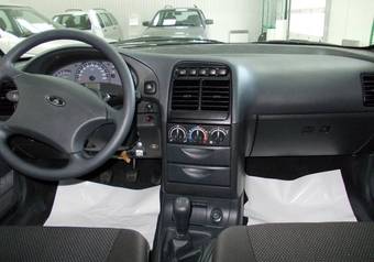 2011 Lada Priora Sedan Images