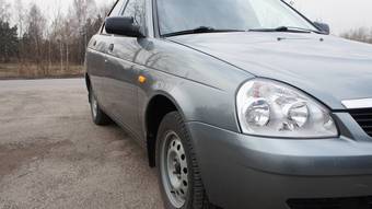 2011 Lada Priora Sedan Pictures
