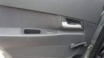2011 Lada Priora Sedan Images