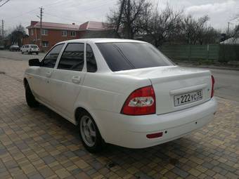 2011 Lada Priora Sedan Pictures