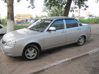 2011 Lada Priora Sedan Pictures