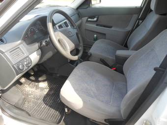 2010 Lada Priora Wagon Pictures
