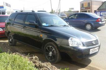 2010 Lada Priora Wagon Pictures