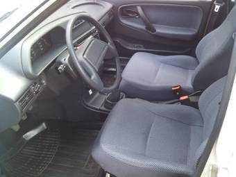 2010 Lada Samara Hatchback Photos