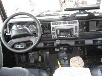 2005 Land Rover Defender Photos