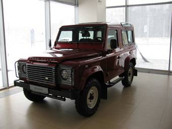 2009 Land Rover Defender Photos