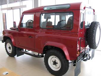 2009 Land Rover Defender Pictures