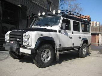 2009 Land Rover Defender Pictures