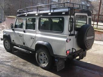 2009 Land Rover Defender Pictures