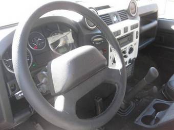 2009 Land Rover Defender Photos