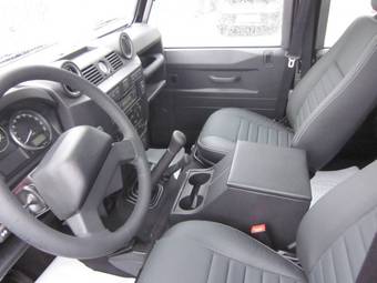 2011 Land Rover Defender Photos