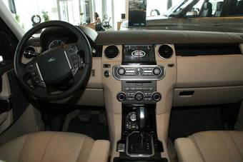 2012 Land Rover Discovery Wallpapers
