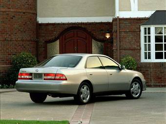 2001 Lexus ES300 Photos