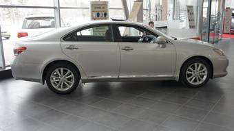 2010 Lexus ES350 Photos