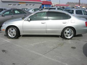 2000 Lexus GS300 Photos