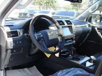 2010 Lexus GX460 Photos