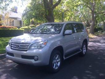 2010 Lexus GX460 Photos