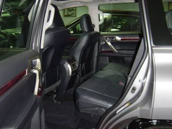 2010 Lexus GX460 Photos