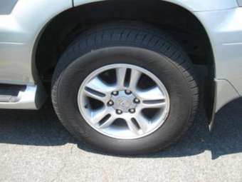 2004 Lexus GX470 Photos