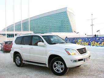 2004 Lexus GX470 Images