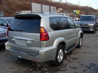 2004 Lexus GX470 Images