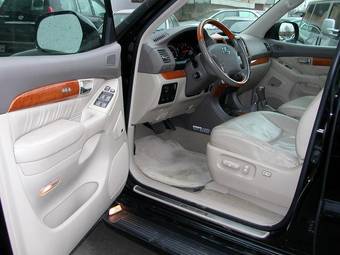 2004 Lexus GX470 Images