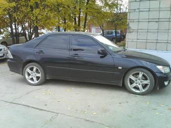 1999 Lexus IS200 Photos