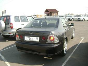 1999 Lexus IS200 Pictures