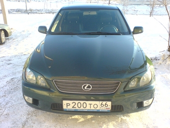 2000 Lexus IS200