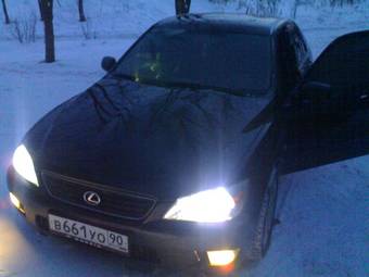 2001 Lexus IS200