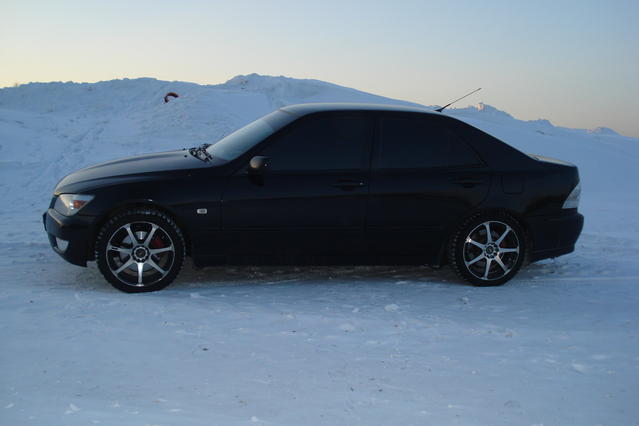 2001 Lexus IS200