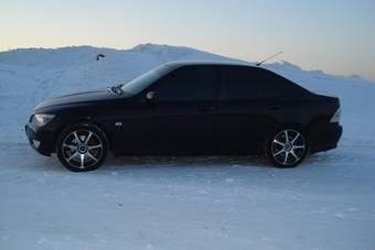 2001 Lexus IS200 Pictures