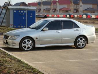 2002 Lexus IS200 Images