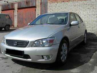 2003 Lexus IS200 Photos