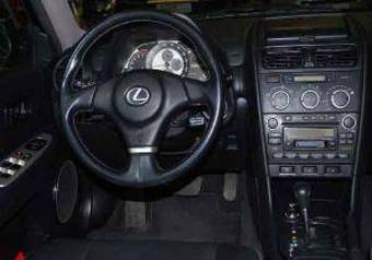 2005 Lexus IS200 Pictures