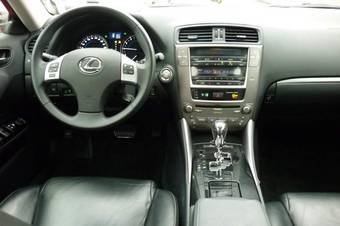 2010 Lexus IS250 Pictures