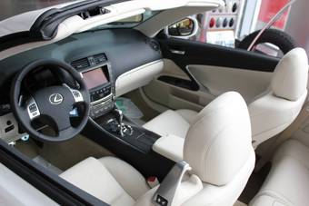 2011 Lexus IS250C Wallpapers