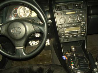 2001 Lexus IS300 Pictures