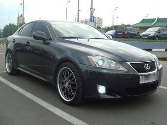 2005 Lexus IS350 Pics