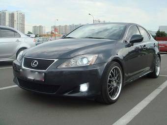 2005 Lexus IS350 Pictures