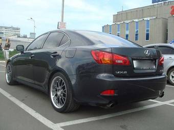 2005 Lexus IS350 Photos