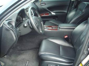 2005 Lexus IS350 Pictures