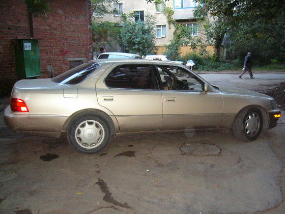 1993 Lexus LS400