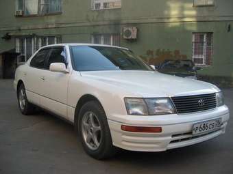 1997 Lexus LS400 Images