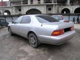 1998 Lexus LS400 Pictures