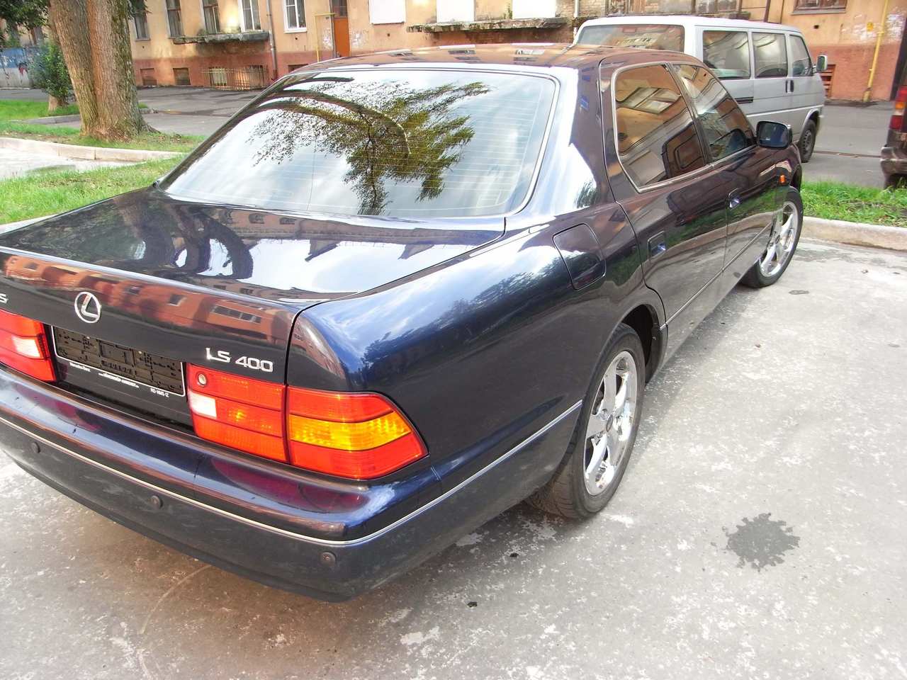 1998 Lexus LS400 specs, Engine size 3968cm3, Fuel type