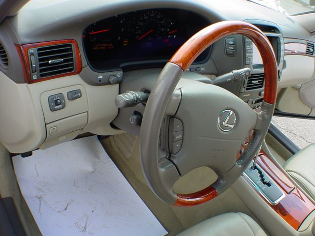 2002 Lexus LS430 Photos