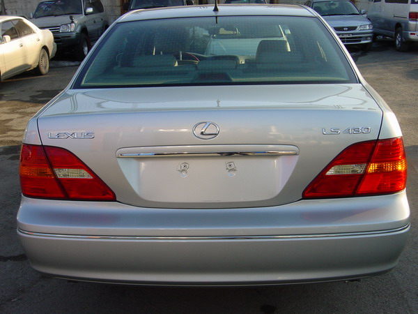2002 Lexus LS430 Images